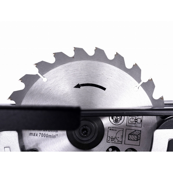 Pilarka ręczna 2400W KD1715