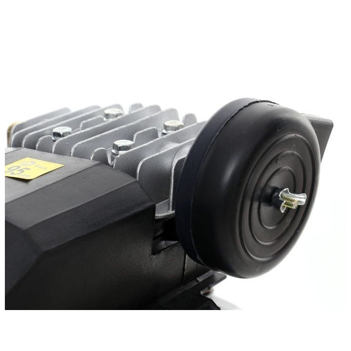 Kompresor Olejowy 24L EC1481