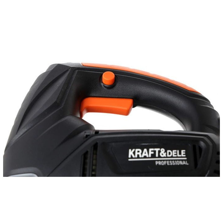 Wyrzynarka 700W KD1675